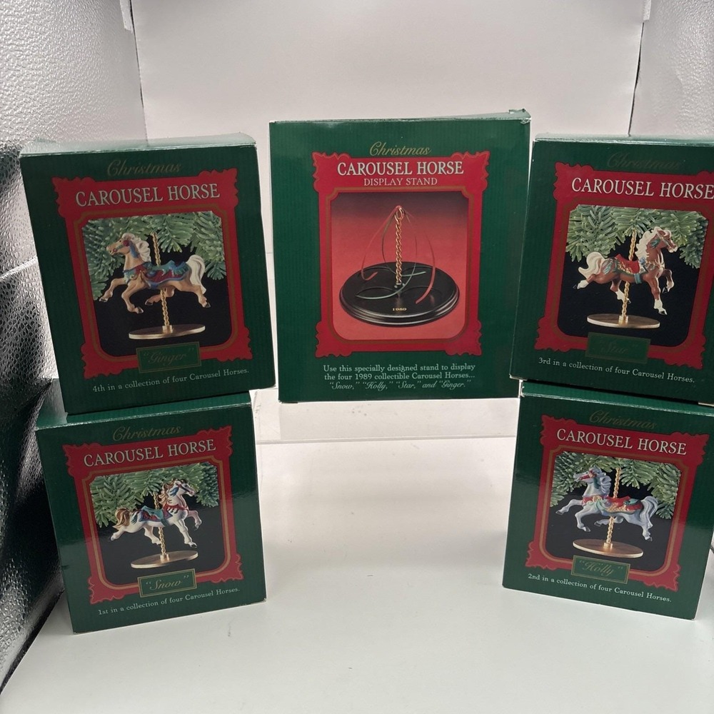 Vtg~Hallmark Carousel & Horses Christmas Ornaments Set Of 4 Horses + Stand~1989